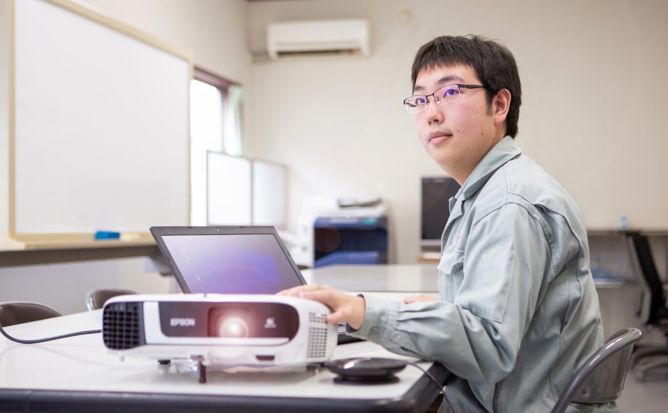 事務部門 先輩の声